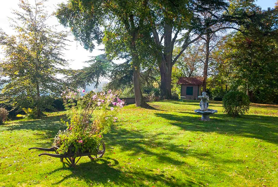 Chemin de promenade le long de la Loire près de l'Orleans Parc Hotel